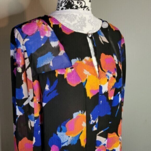 Vince Camuto Colorful Floral Print Chiffon Blouse Size Medium - Picture 3 of 10